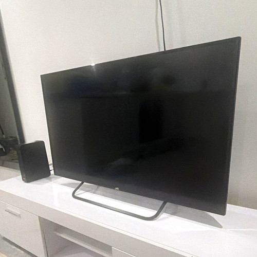 Jvc 40in lcd flat screen - 4k, tv