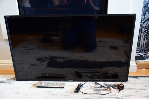 Sharp smart lcd - 40",